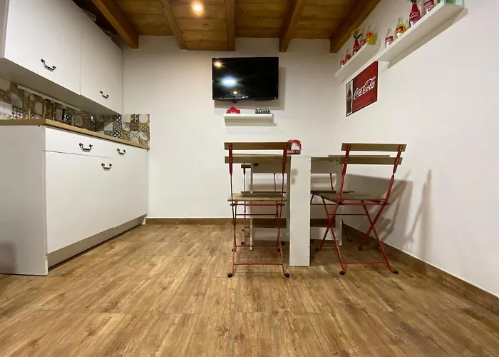 Vat' Coke House * نابولي